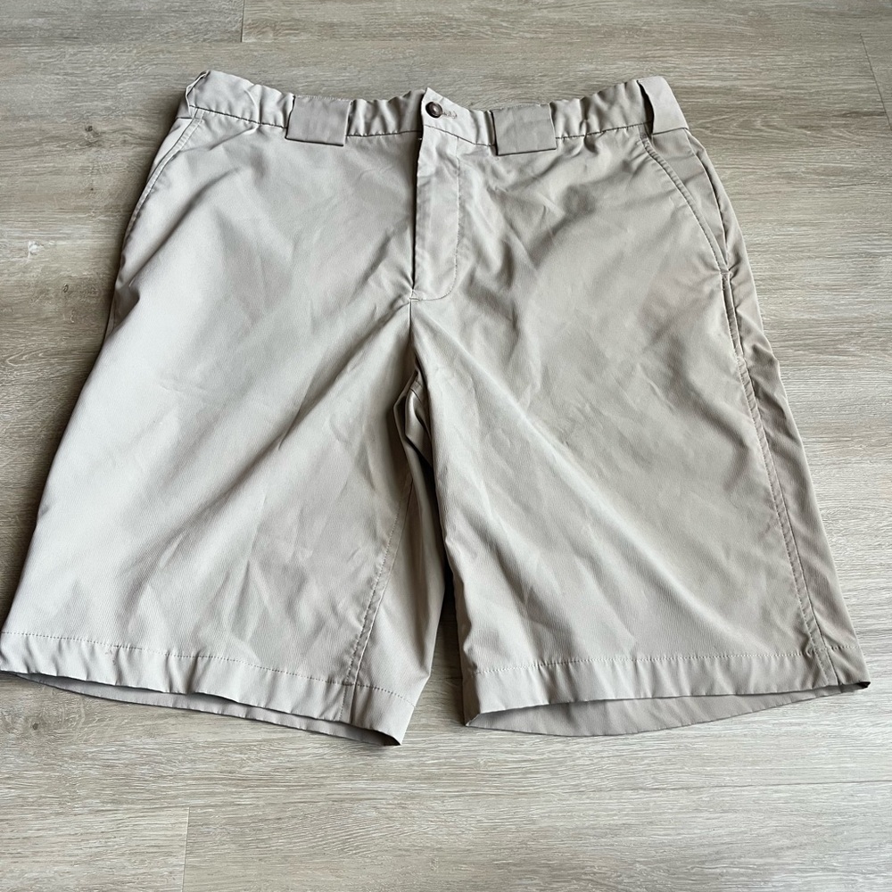 Greg Norman Collection Beige Flat Front Shorts SZ 36